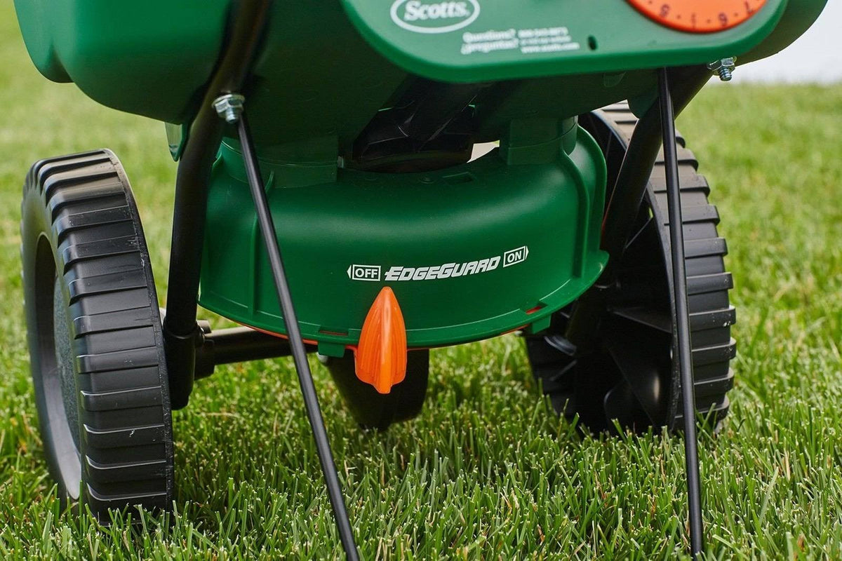 Mini Broadcast Spreader J288