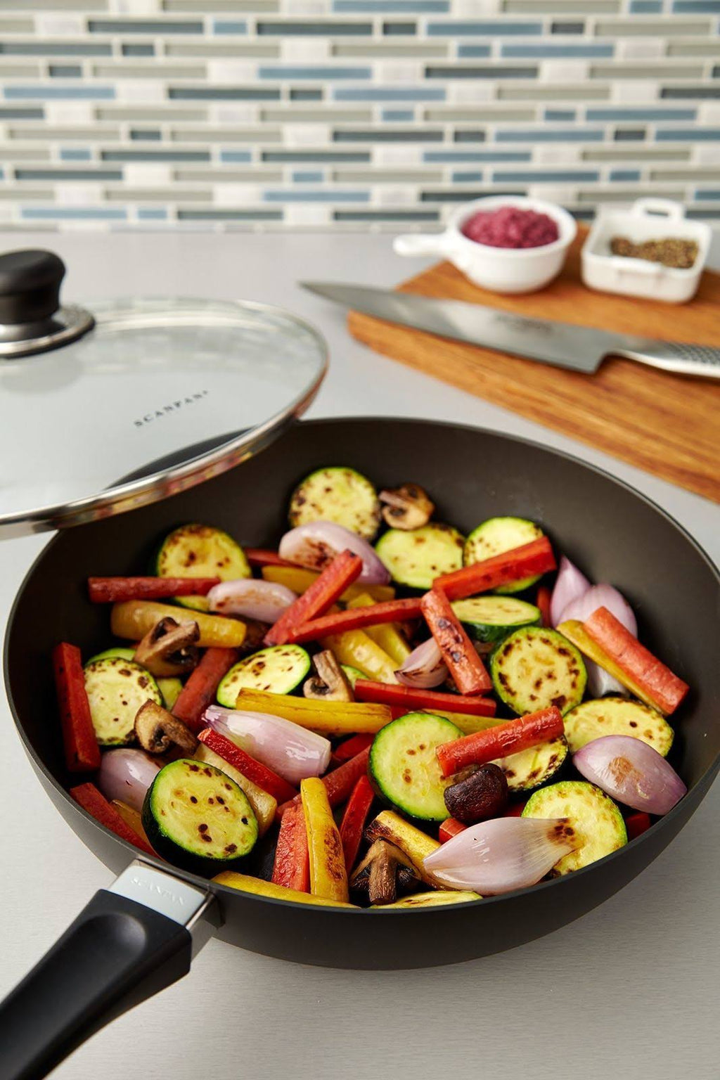 Covered Saute Pan O2446