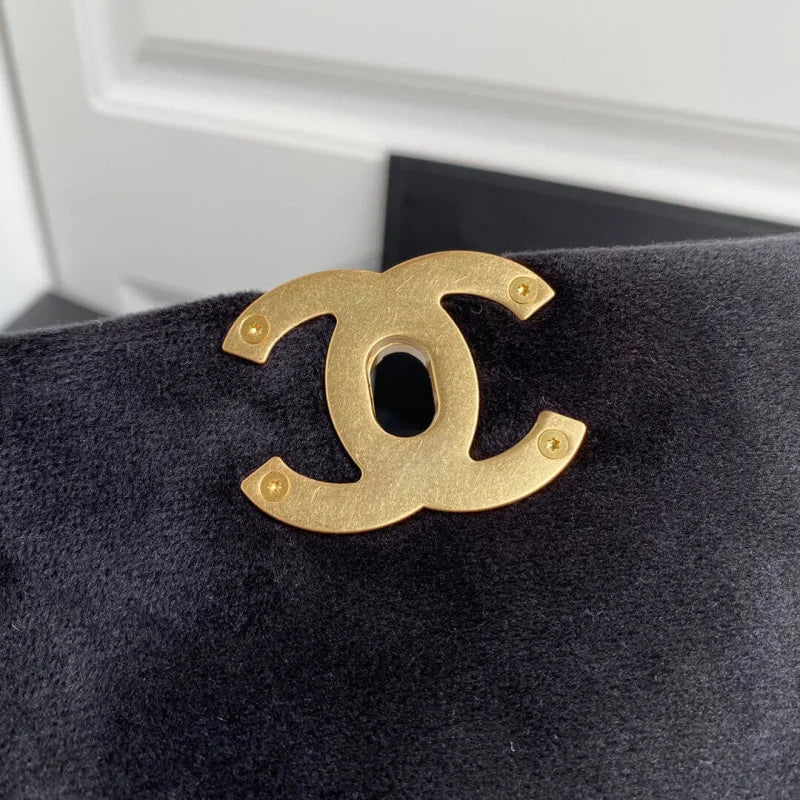 Small Velvet Flap Bag K472514