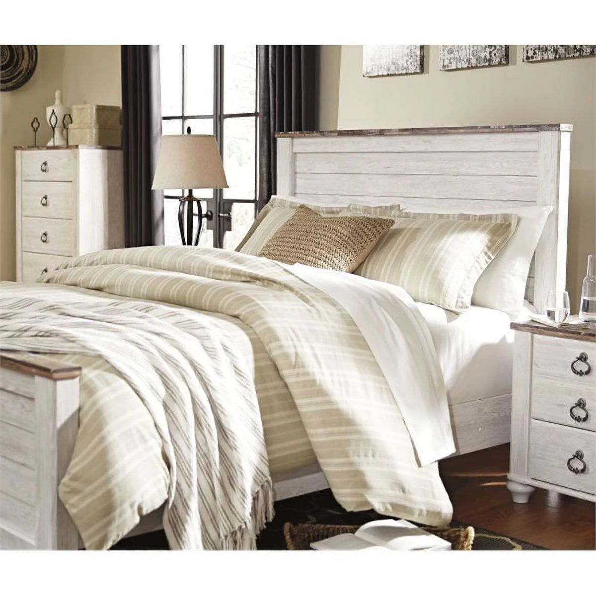 Queen Panel Bed in Whitewash N1869