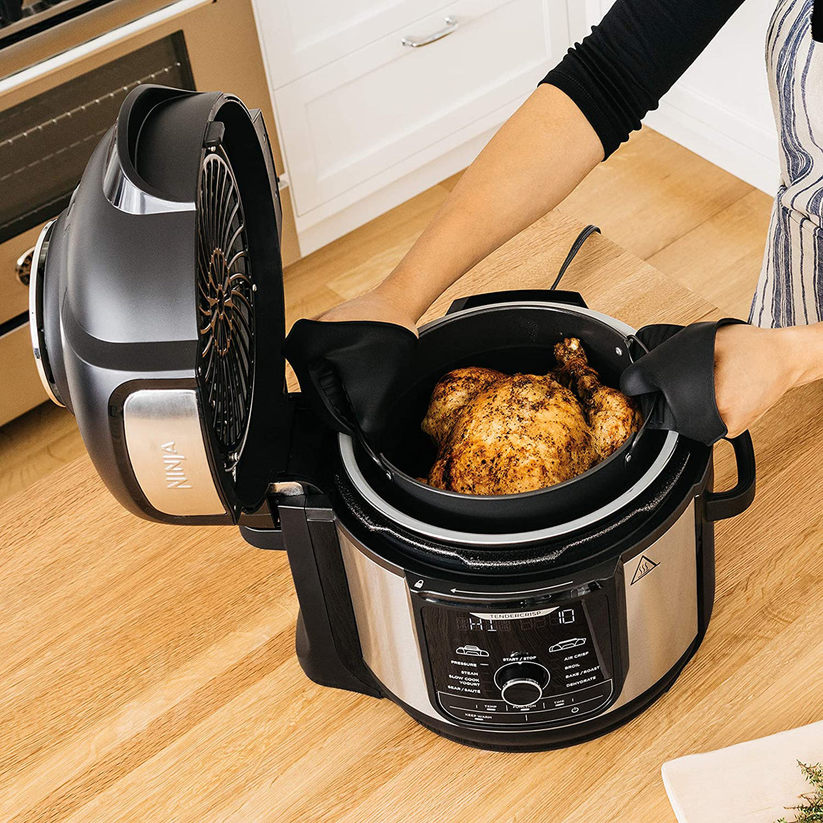 8-qt. 9-in-1 Pressure Cooker & Air Fryer I6007