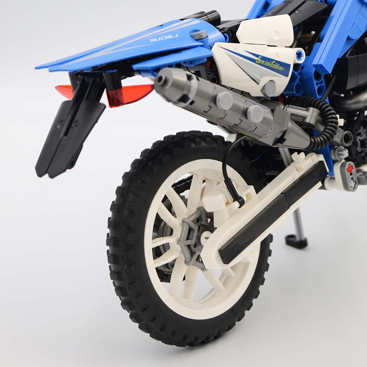 Blue Motorcycle Building Blocks 799 PCS K40129