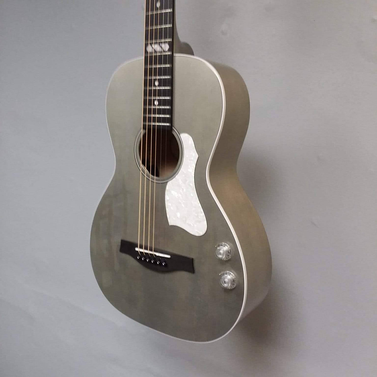 Satina Gray Electric Guitar M90882