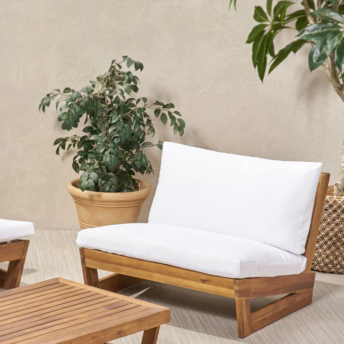 Acacia Wood Club Chair with Cushions Y61331
