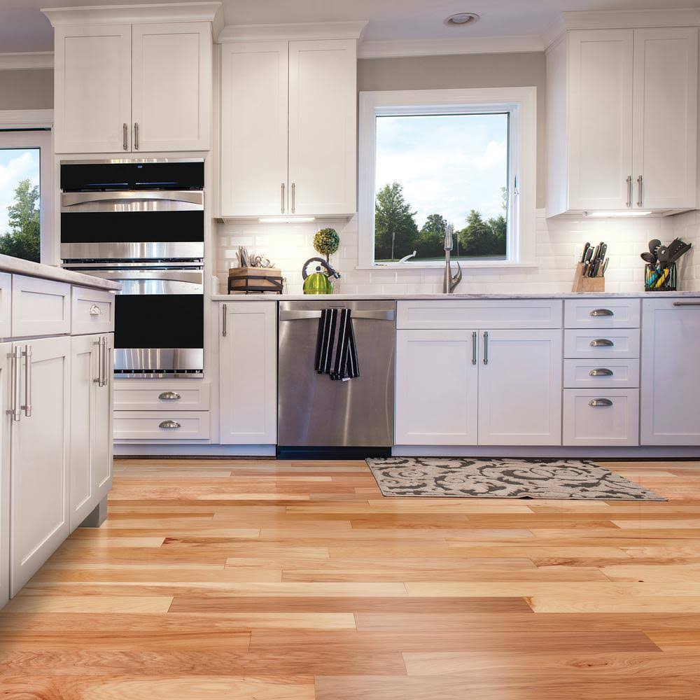 Vintage Hickory Natural 1/2 in. Thick x 5 in. Wide x Random Length Engineered Hardwood Flooring O526049