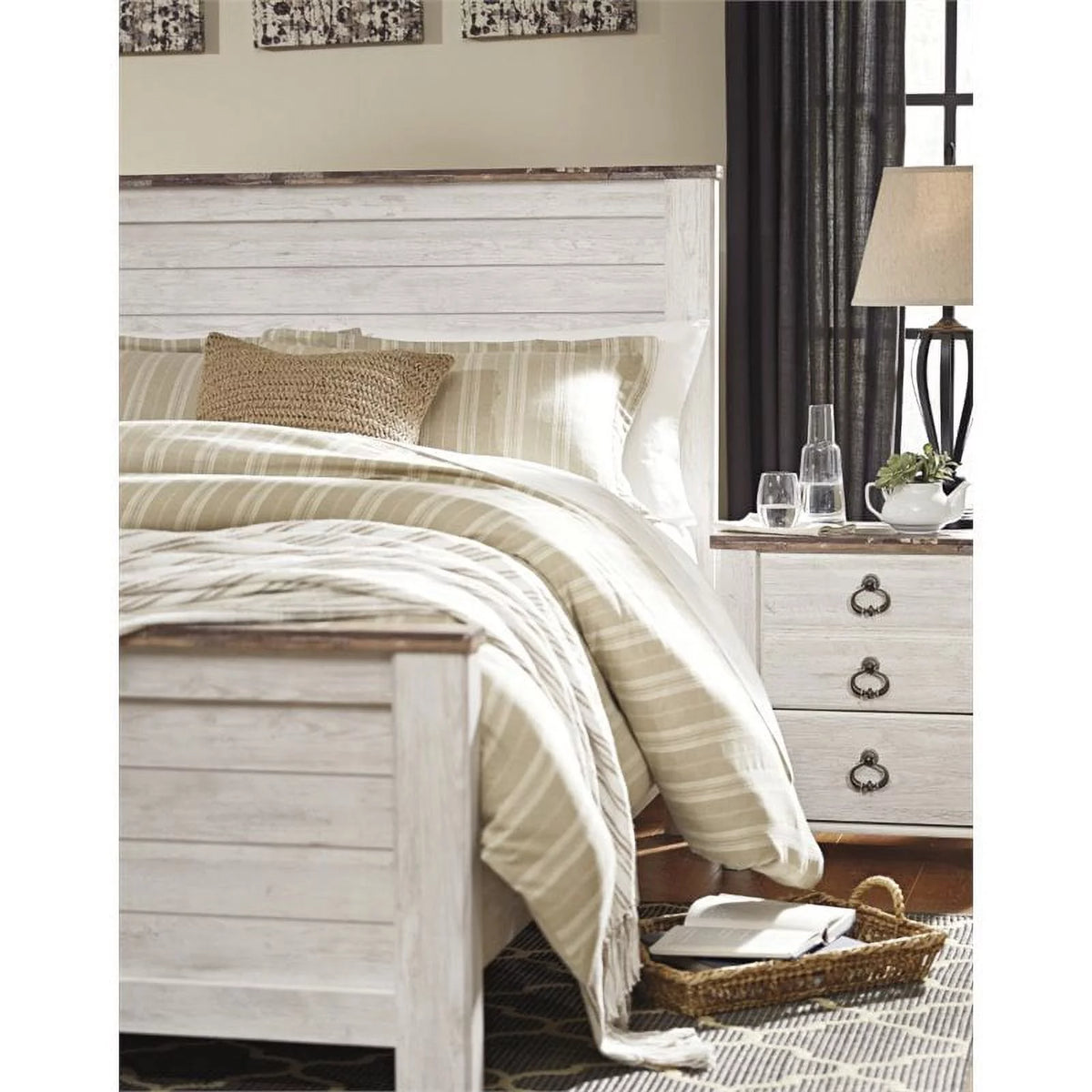 Queen Panel Bed in Whitewash N1869